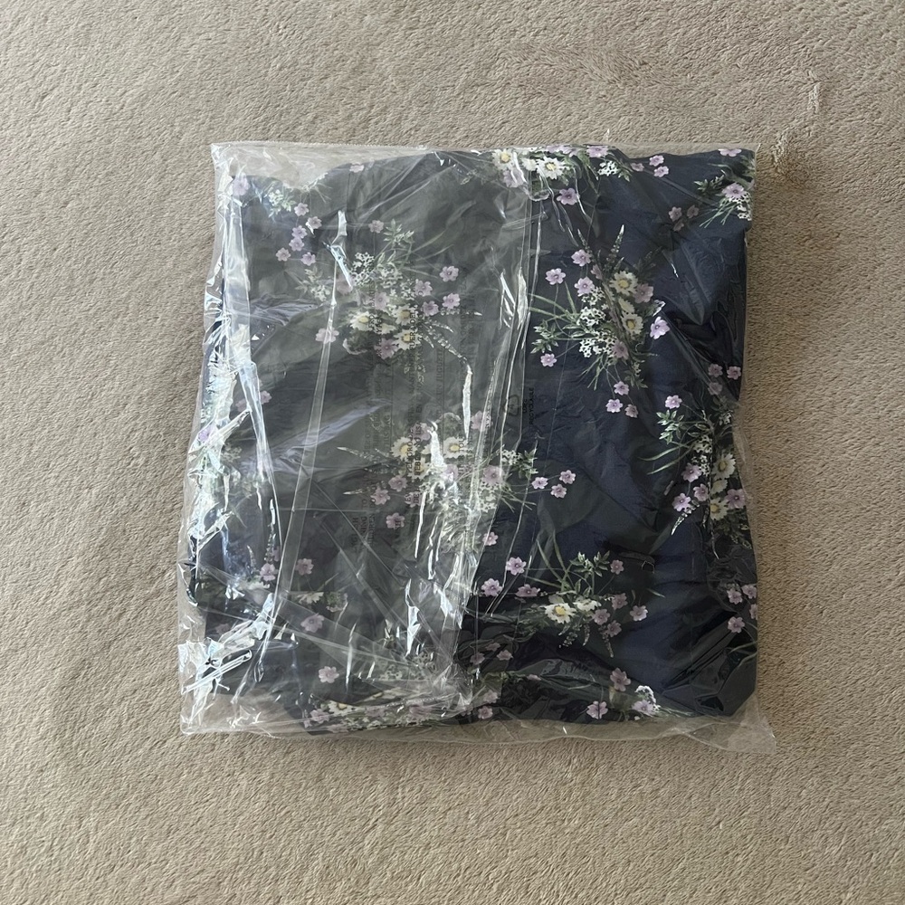 ‼️SALE‼️Francesca’s floral dress - Picture 5 of 5